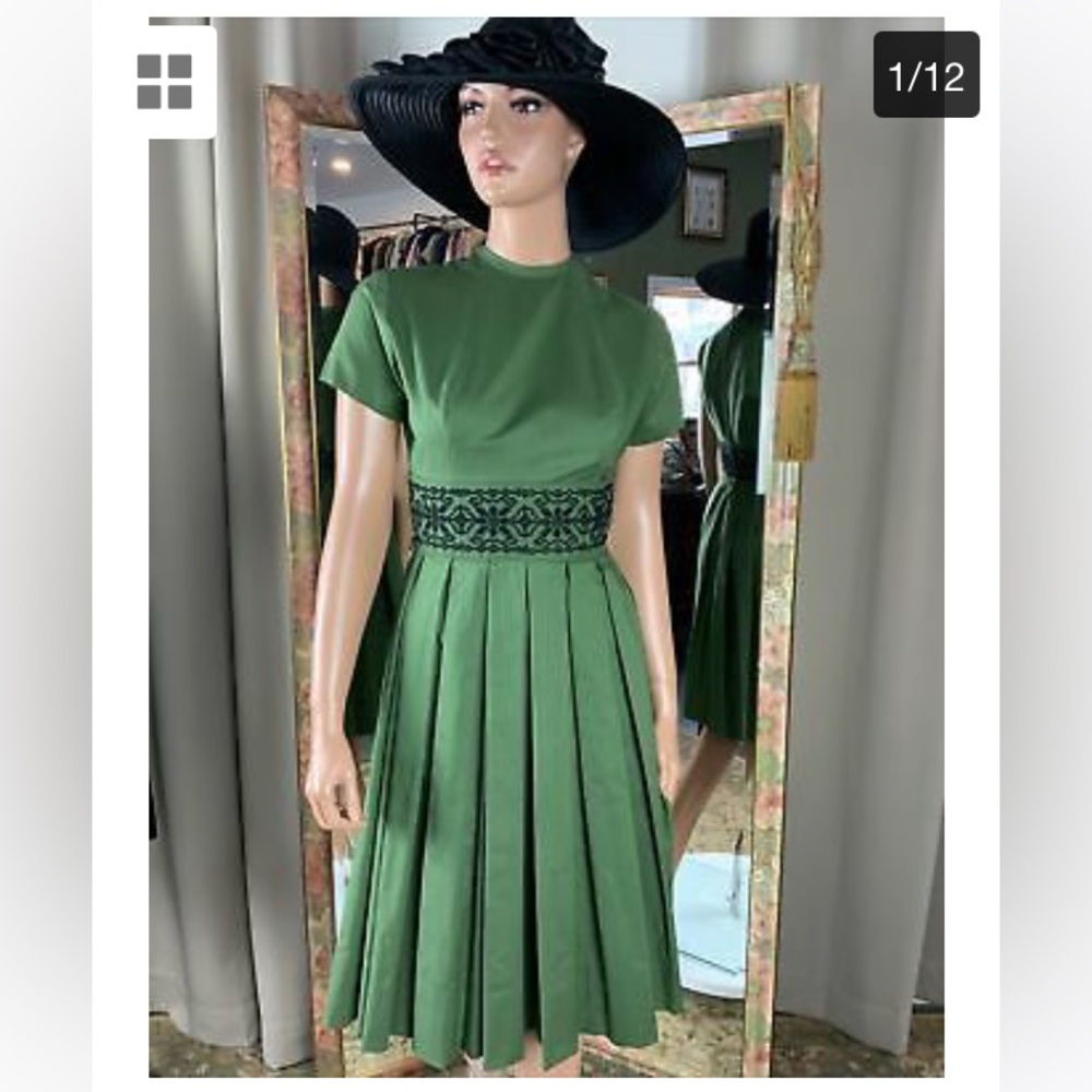 Youth Fair Kelly green 1950s embroidered cotton day dress
